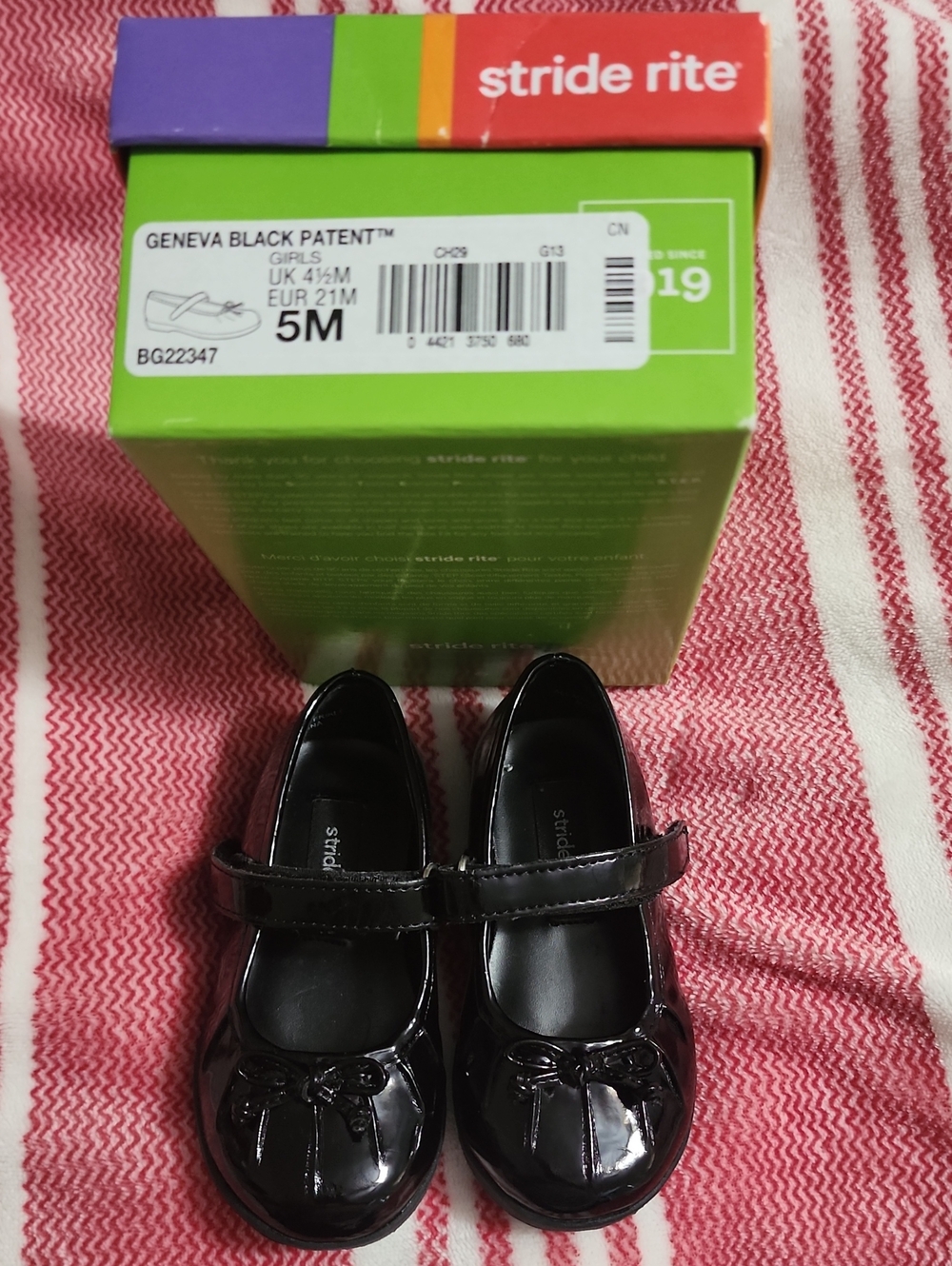 Stride Rite Black Patent Mary Jane Shoes with Bow
